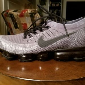 Brand new men's Nike Air Max vapormax size 11